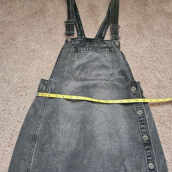 Free People Louise Denim Skirt Overall Rocky Mountain Black Sz 4 with adj Straps - Picture 8 of 8